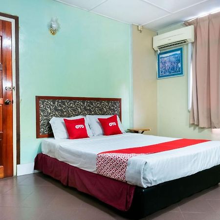 تاواو Oyo 89997 Kurnia Hotel المظهر الخارجي الصورة