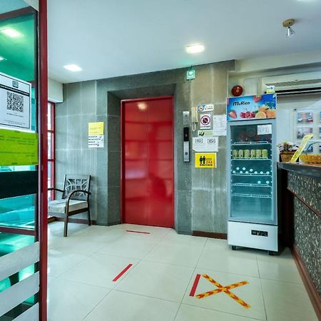 تاواو Oyo 89997 Kurnia Hotel المظهر الخارجي الصورة