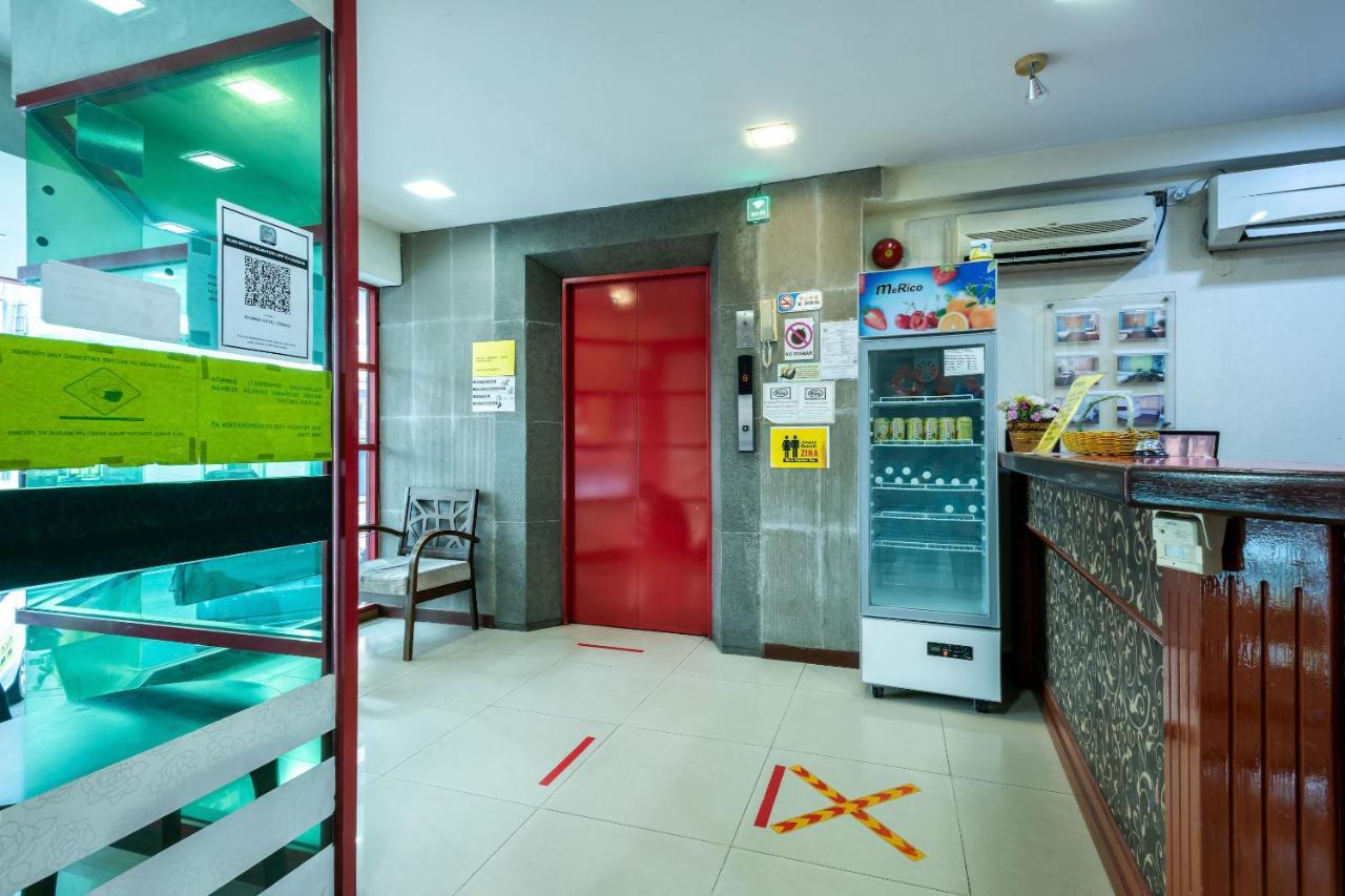 تاواو Oyo 89997 Kurnia Hotel المظهر الخارجي الصورة