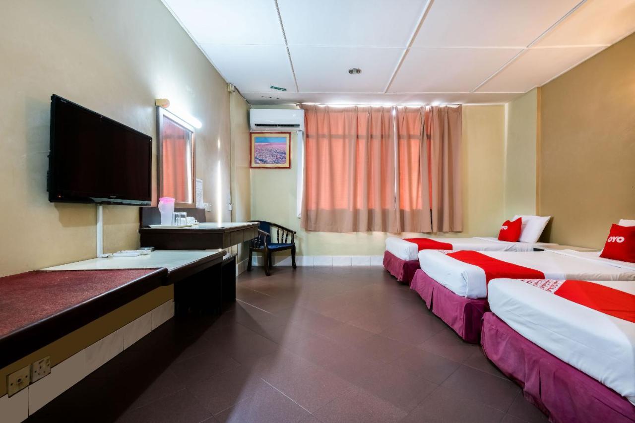تاواو Oyo 89997 Kurnia Hotel المظهر الخارجي الصورة