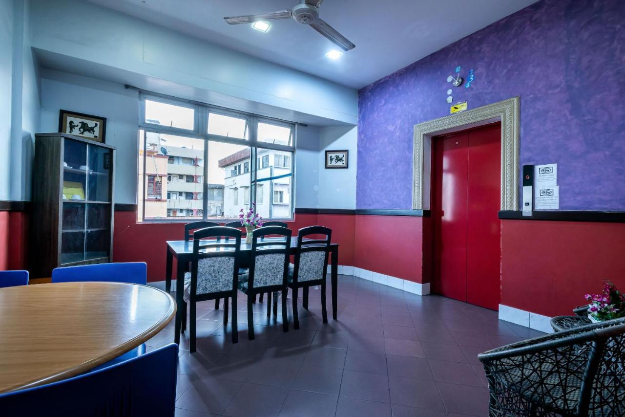 تاواو Oyo 89997 Kurnia Hotel المظهر الخارجي الصورة